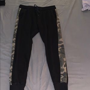 Guess joggers